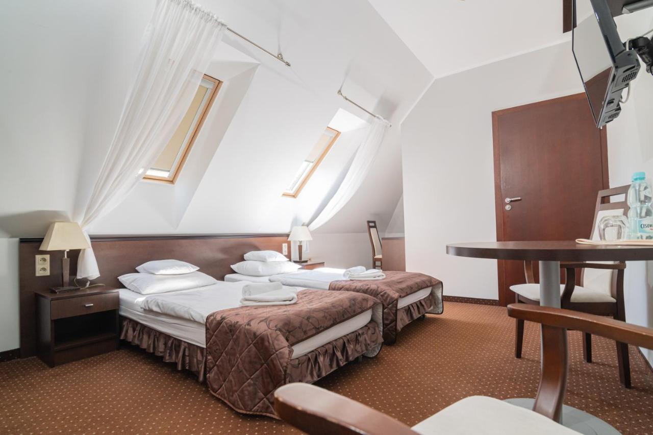 Hotel Pod Filarami Czeladź Exteriér fotografie