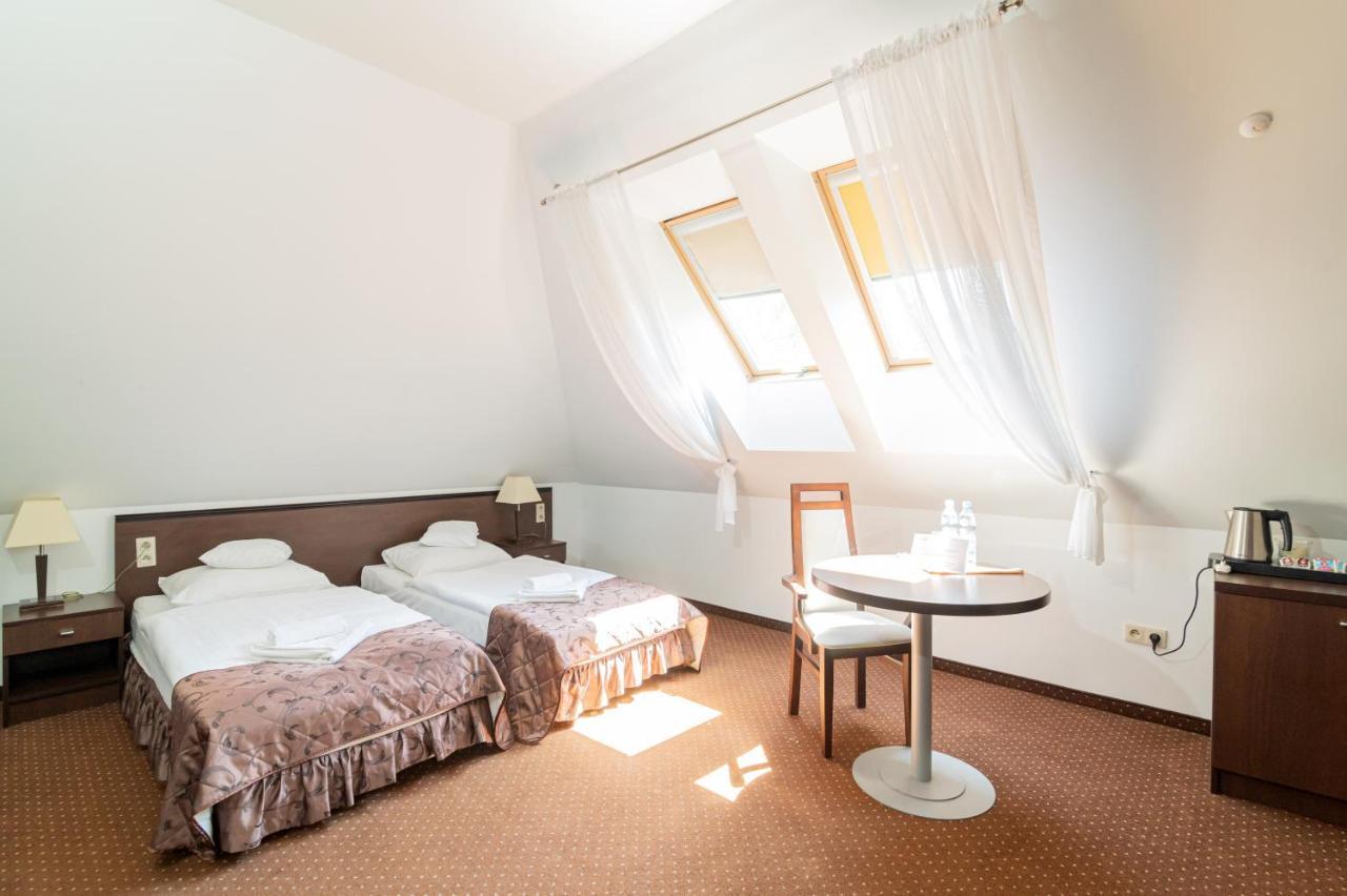 Hotel Pod Filarami Czeladź Exteriér fotografie